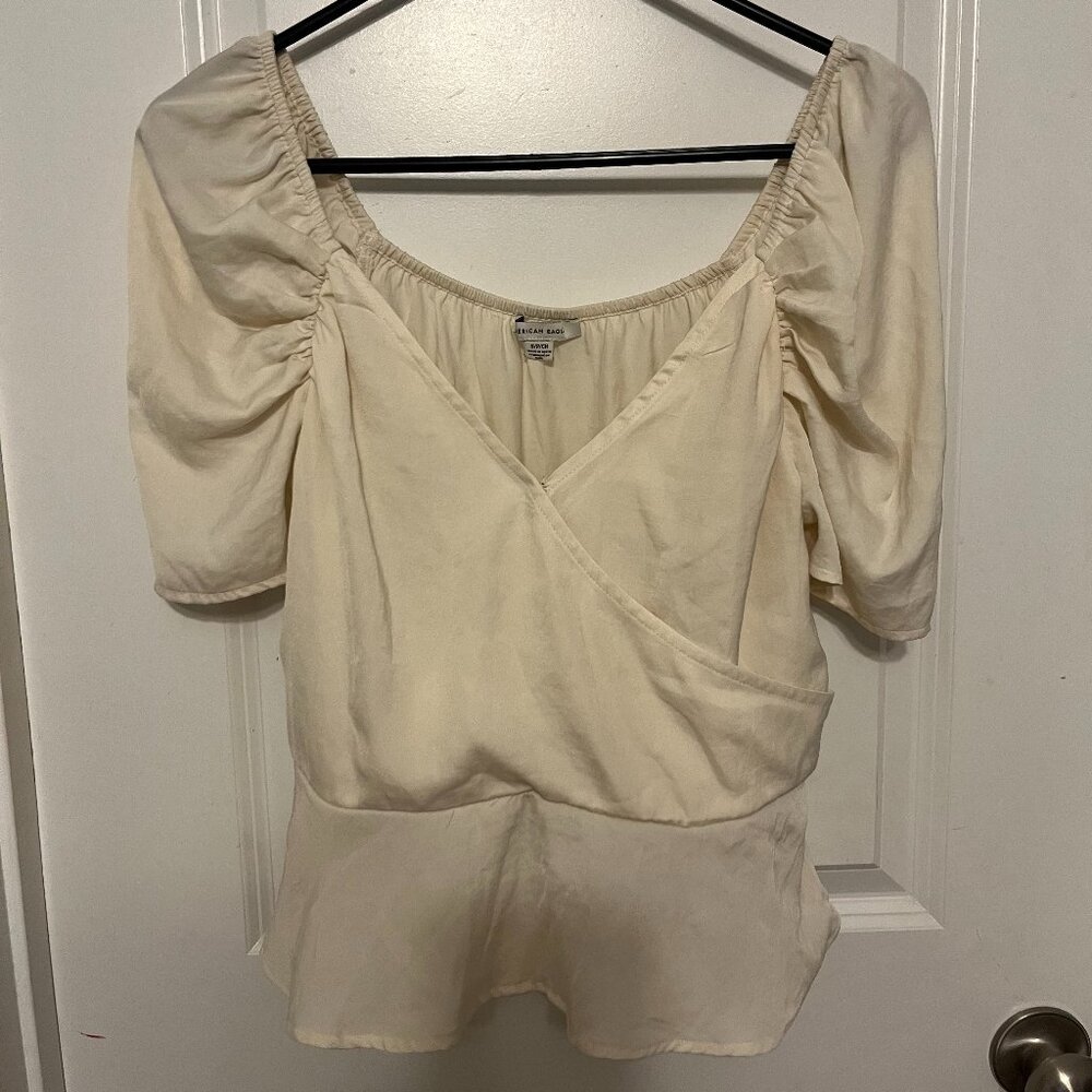 American Eagle Flowy cream colored top